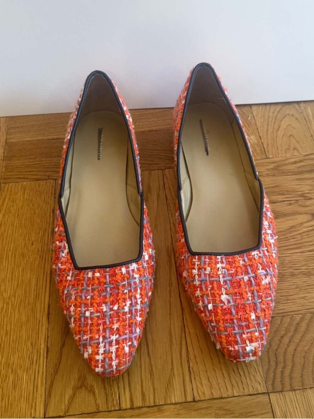 Ann Taylor Tweed Pointed Toe Flats 9M Orange Multicolor Low Heel Textured